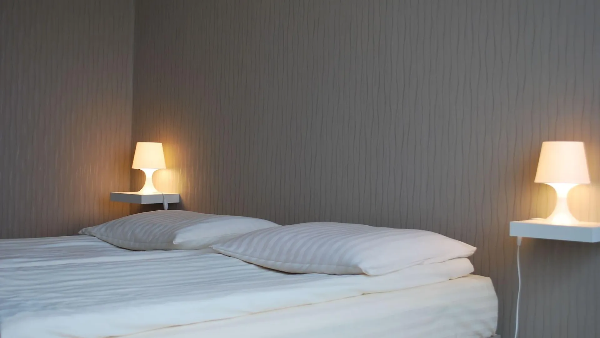 **** Отель Four Points By Sheraton Вроцлав Польша